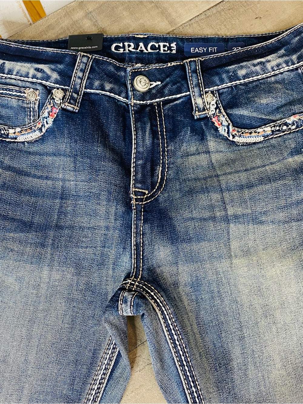 Grace in LA Bootcut Jeans Size 27 Embellished Aztec Pocket Mid Rise - Picture 8 of 10